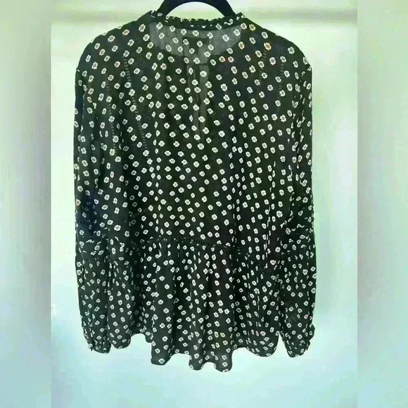 Amuse Society Chateau Woven Top in Black - Picture 5 of 5
